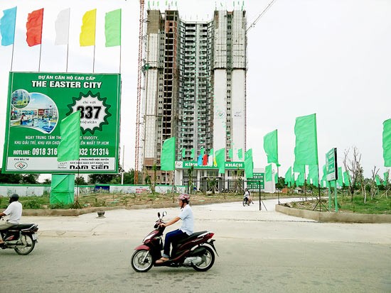 The sale of Easter City social housing project has been stagnant after the Ministry of Construction issued a new regulation defining low income people (Photo: SGGP)